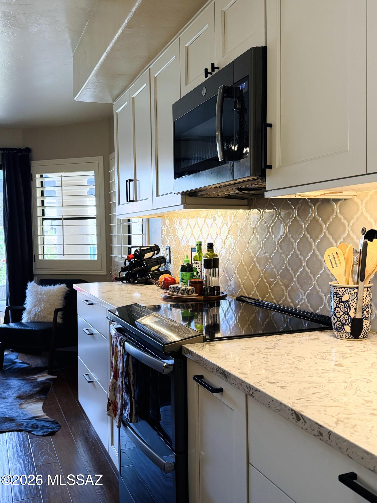 Riverbend - Sabino Canyon Road  (1-97) - Residential Lease