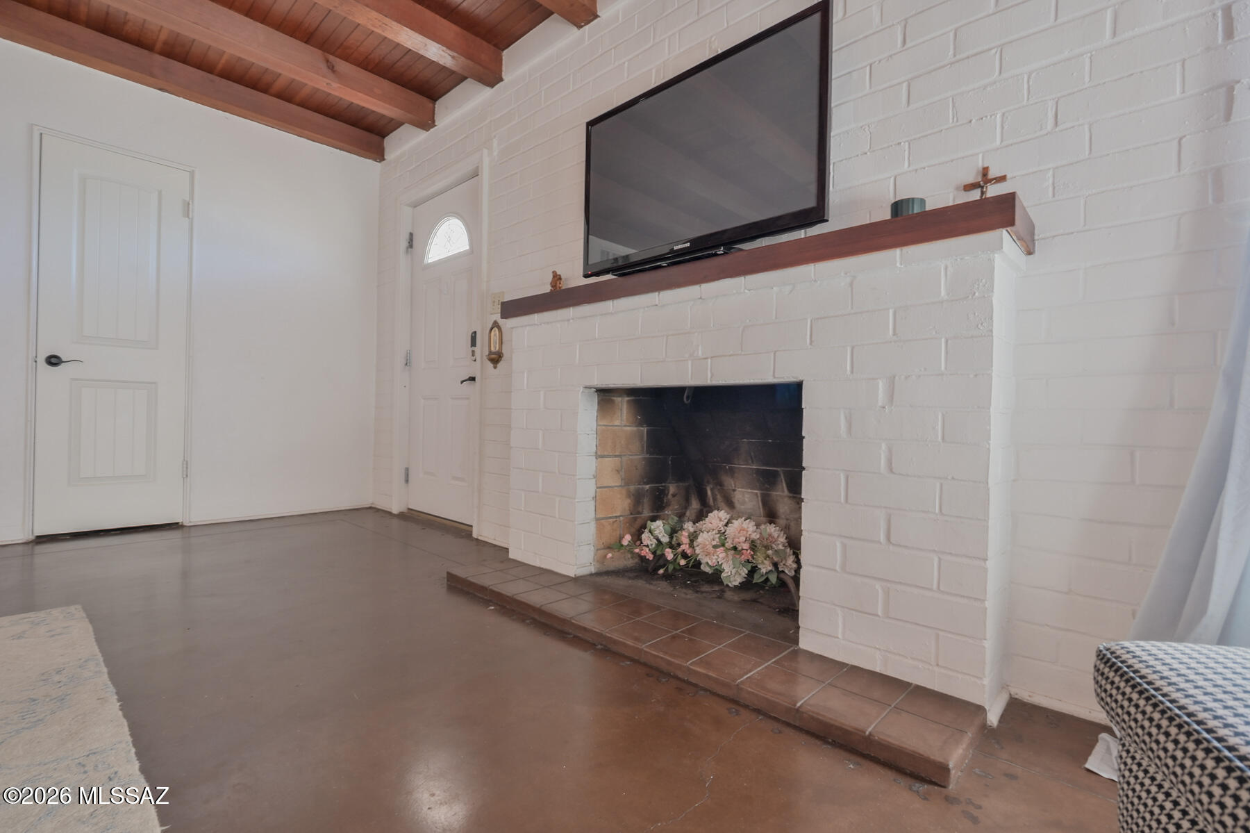 2040 N Campbell Avenue