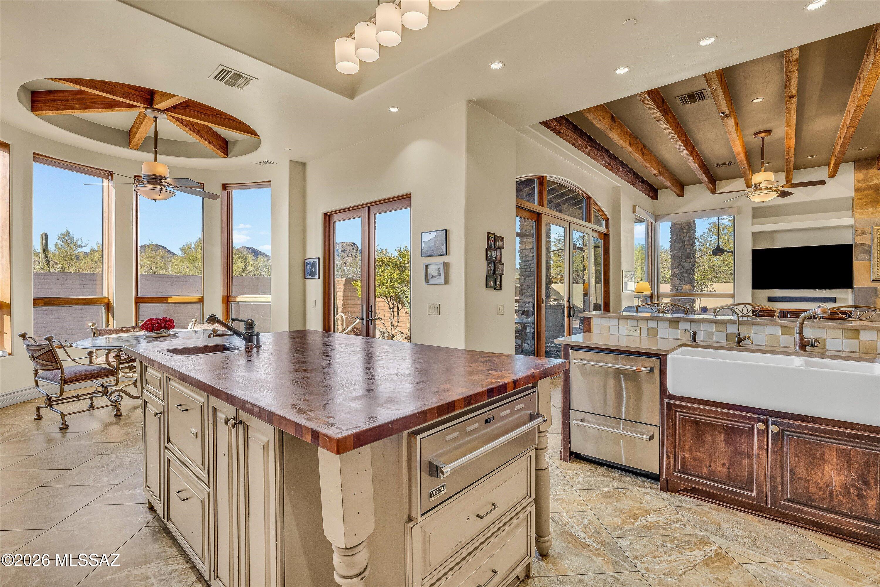 12797 N Sorrel Stallion Place