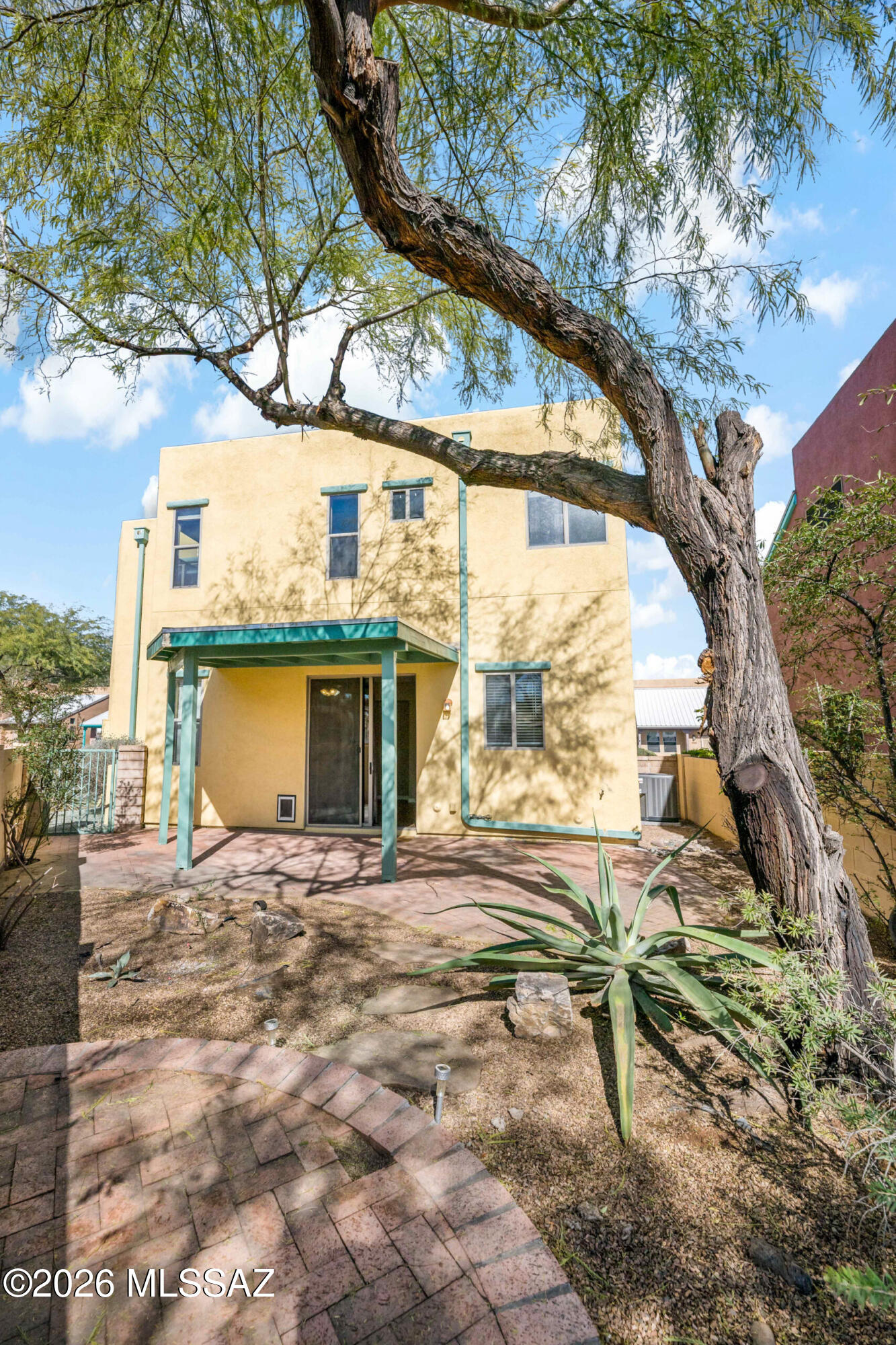 Paseo Estrella (1-104) - Residential Lease