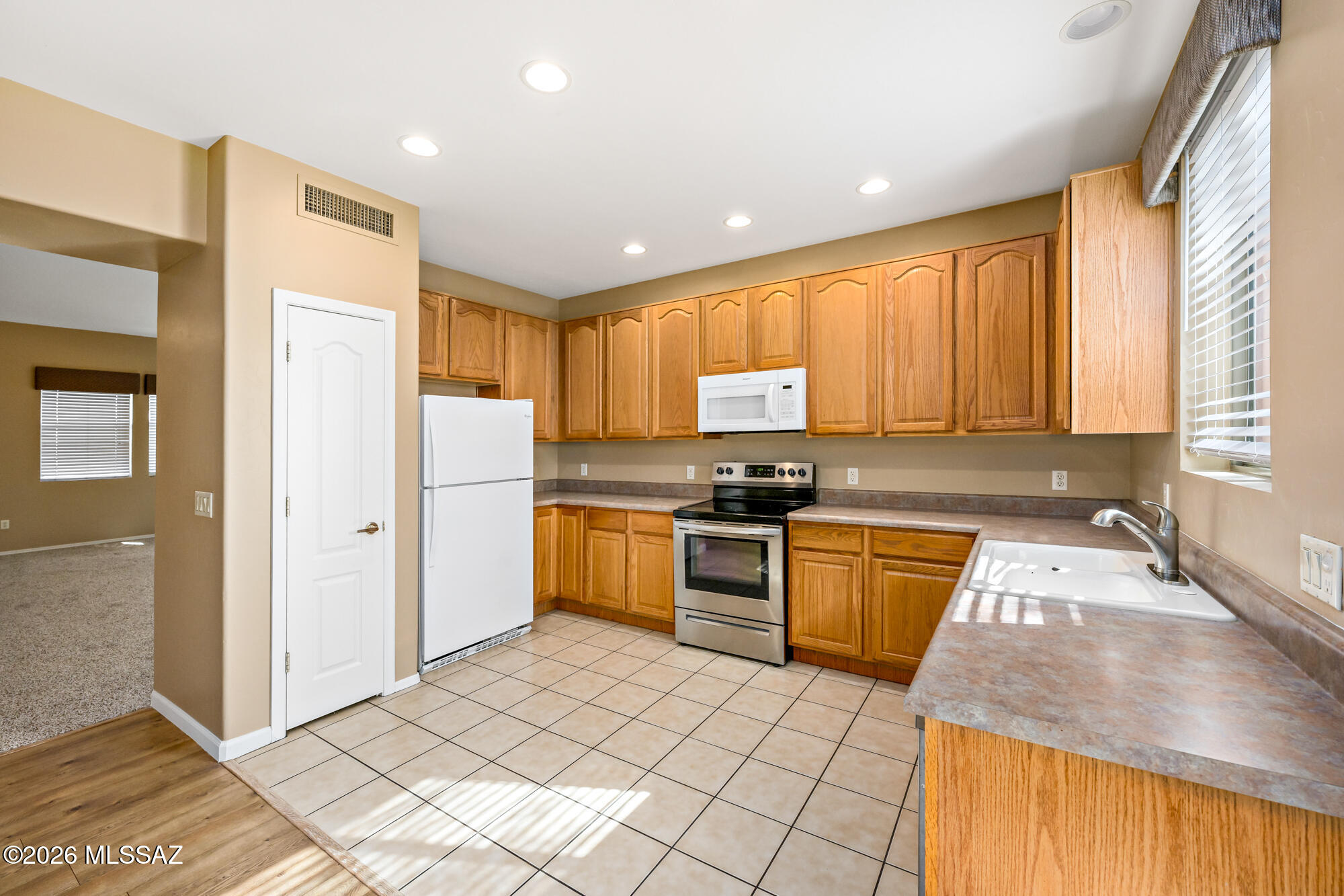 Paseo Estrella (1-104) - Residential Lease