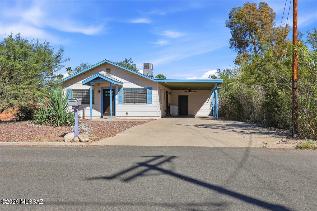 2551 E Halcyon Road