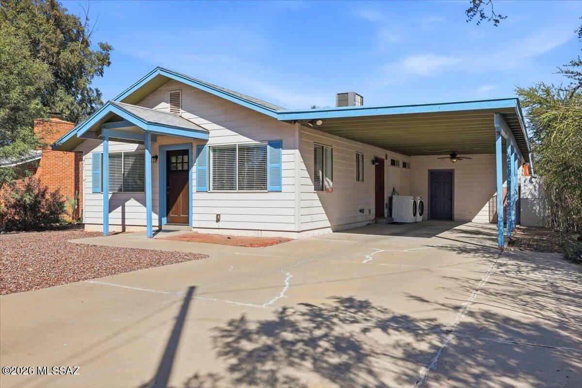 2551 E Halcyon Road