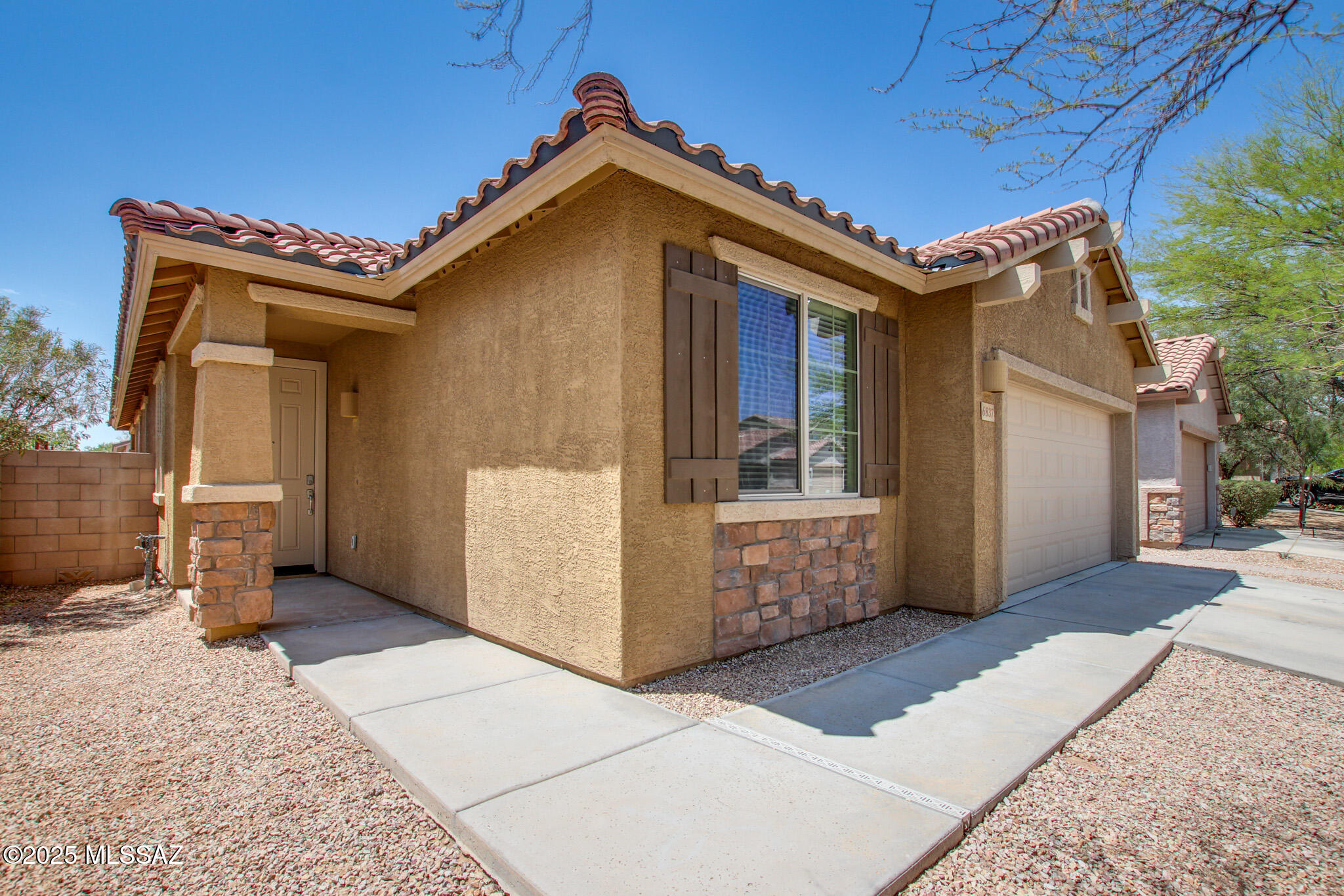 6837 W Leeward Cove Way