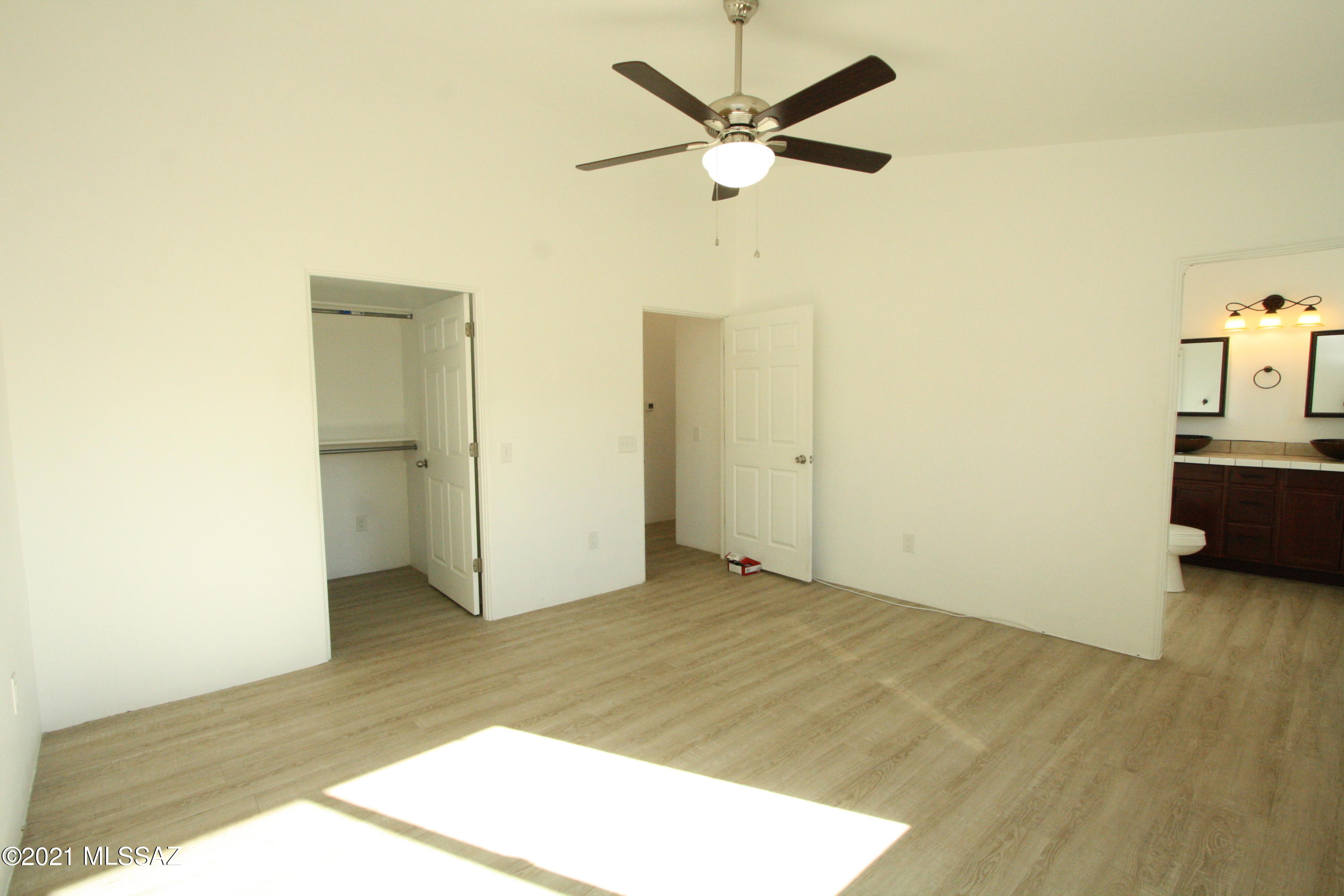 Unsubdivided - Residential Lease