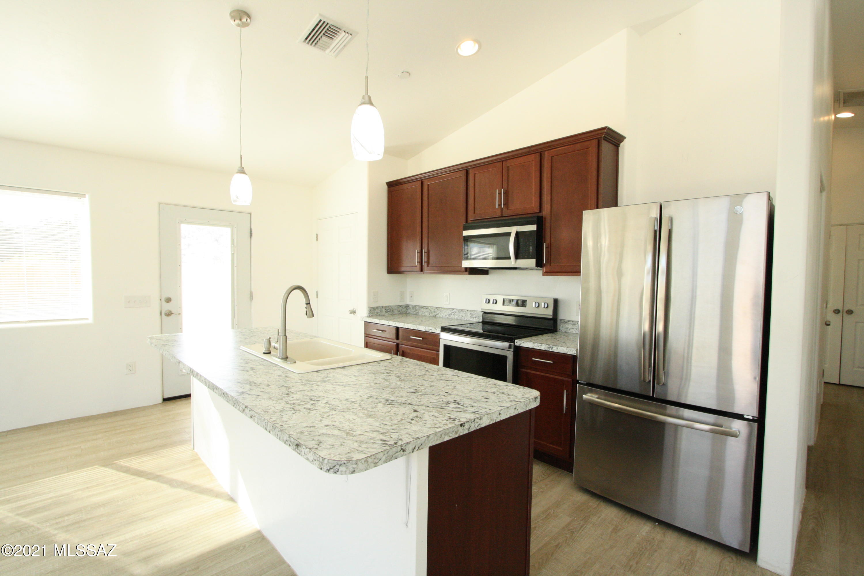 Unsubdivided - Residential Lease