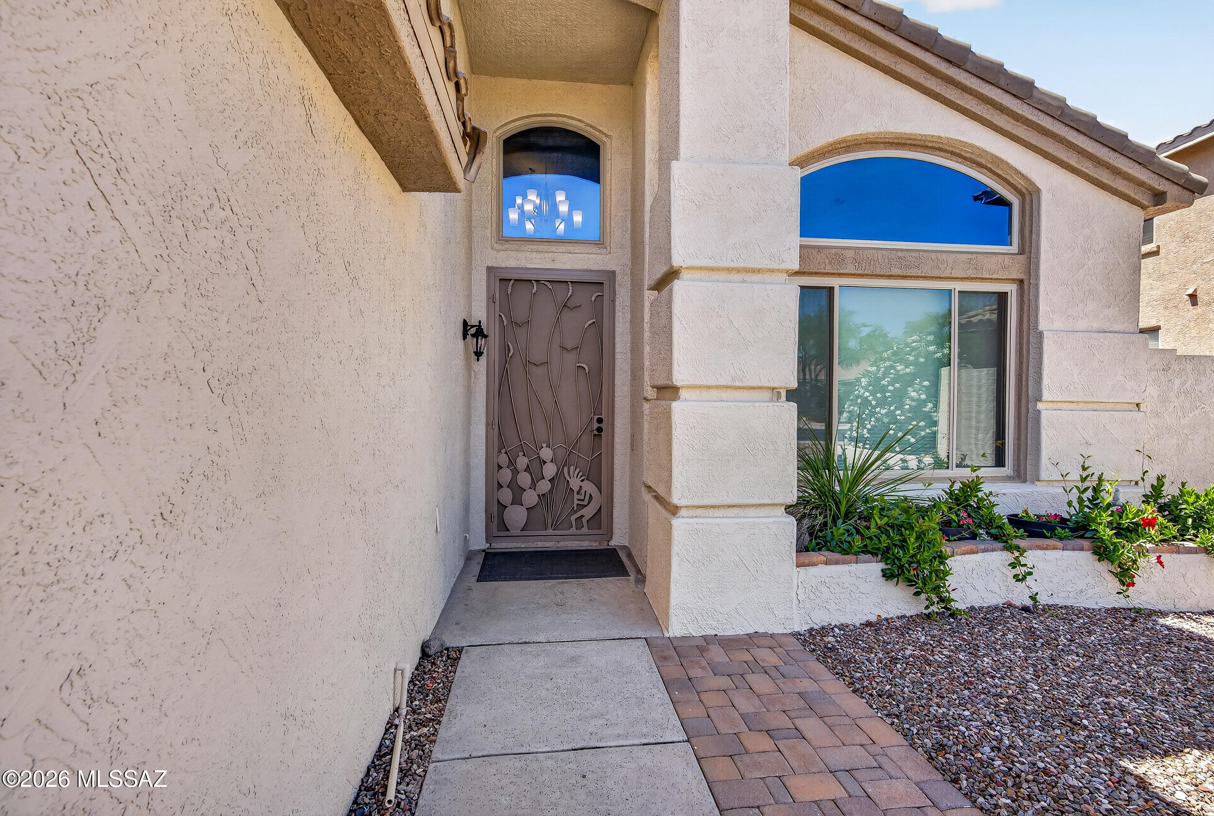 12885 N Pioneer Way