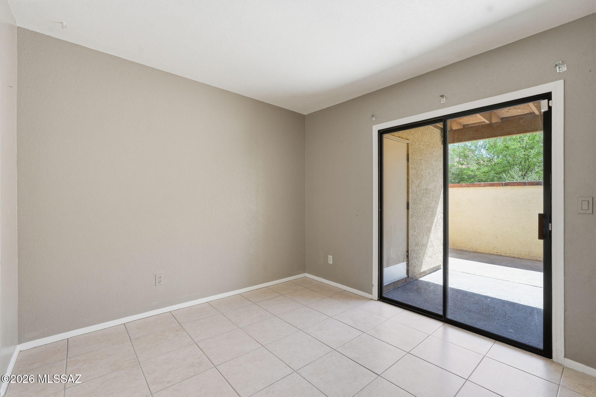 2522 N Ironwood Ridge Drive .