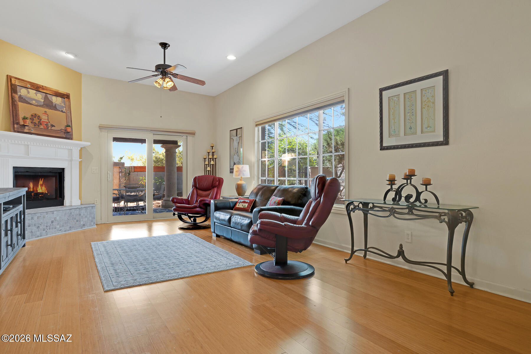 6352 N Skyline Court