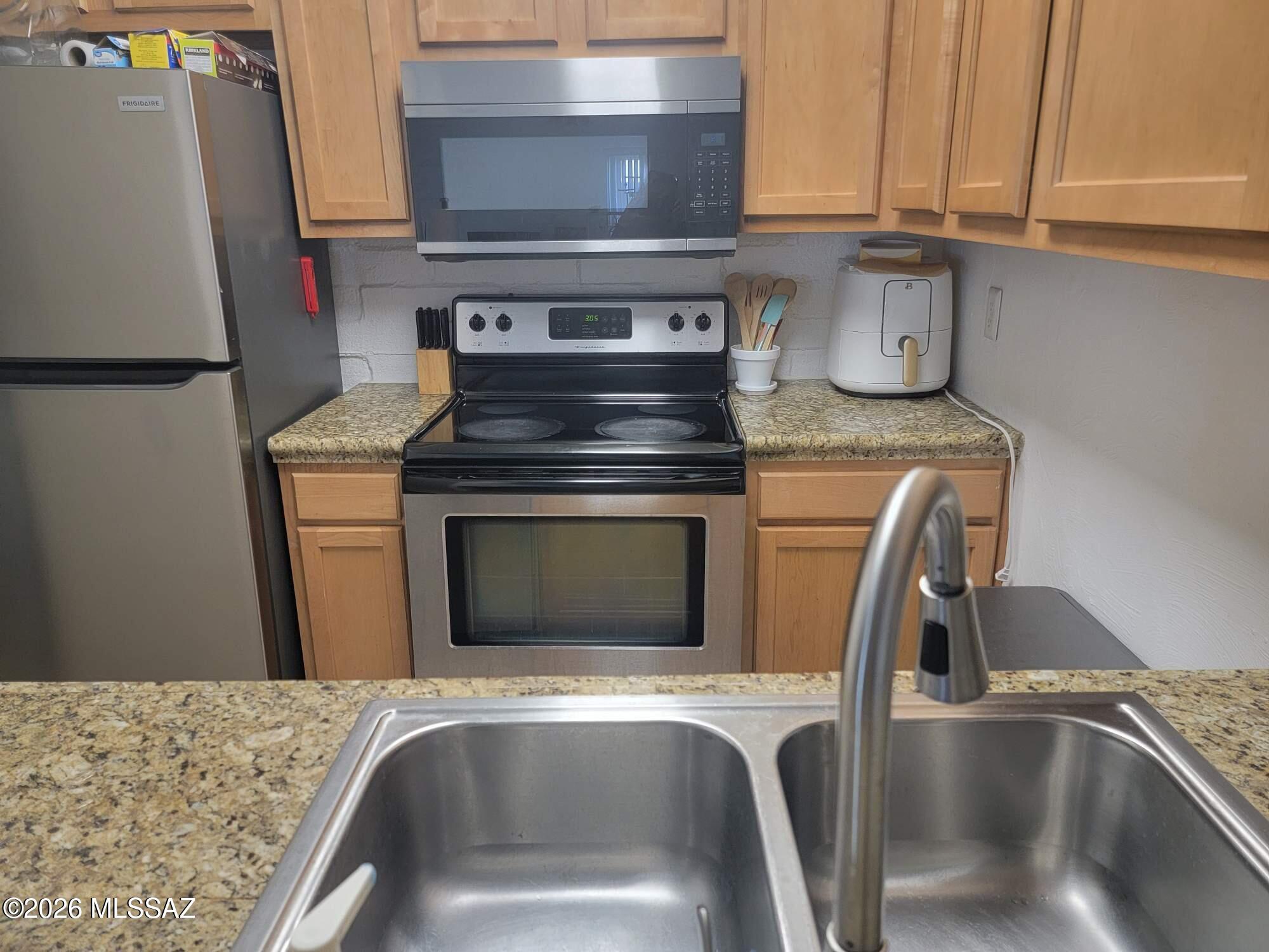 951 N Euclid Avenue 137