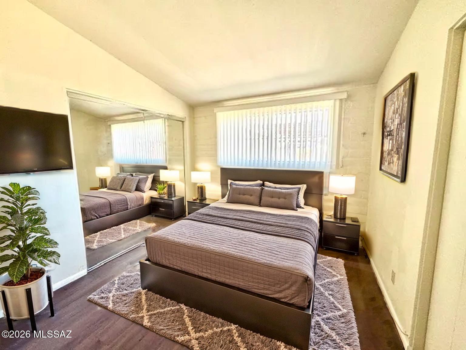 Kingston Knolls Terrace - Residential