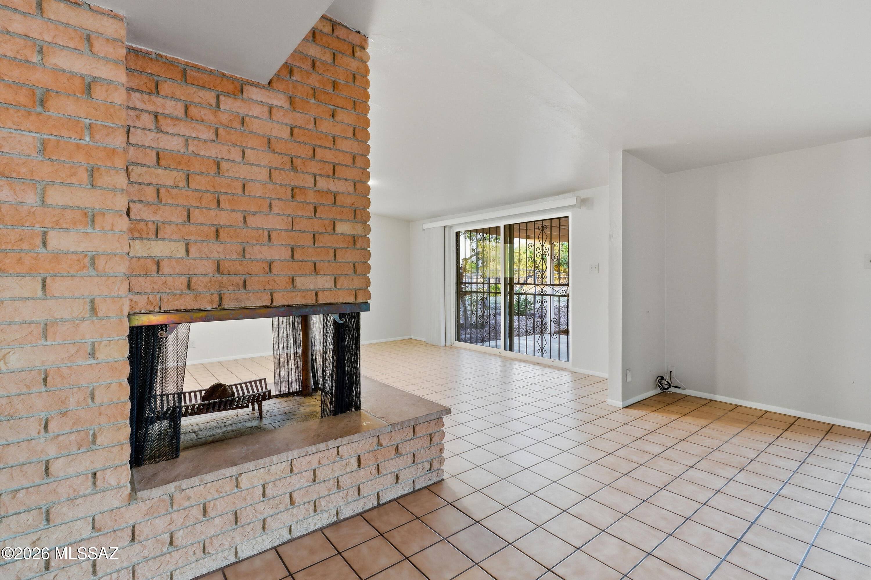 2109 S Camino Seco