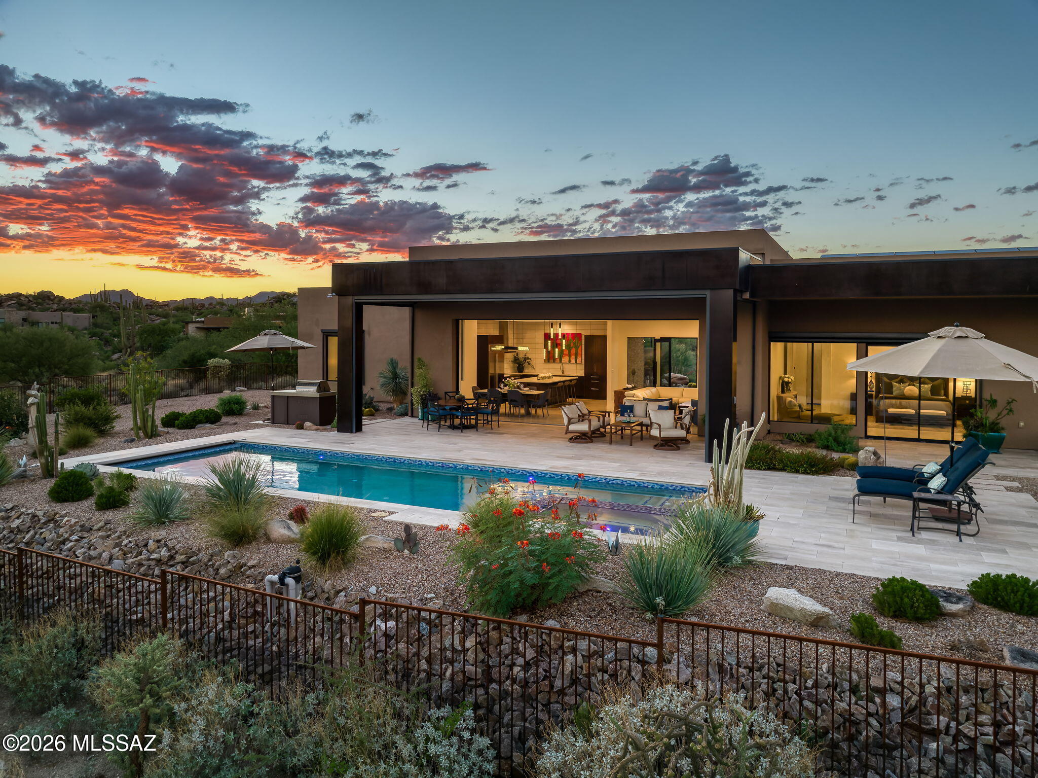 1814 W Tortolita Mountain Circle