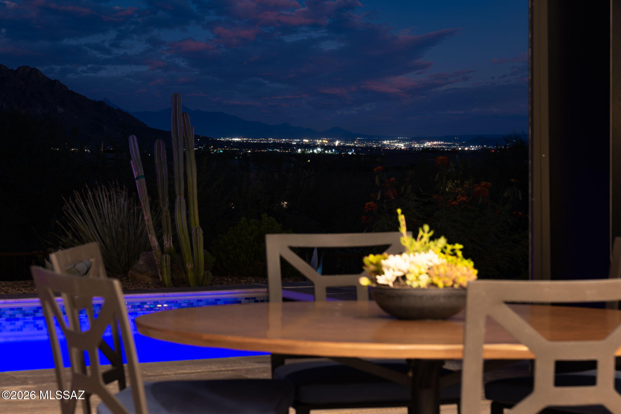 1814 W Tortolita Mountain Circle