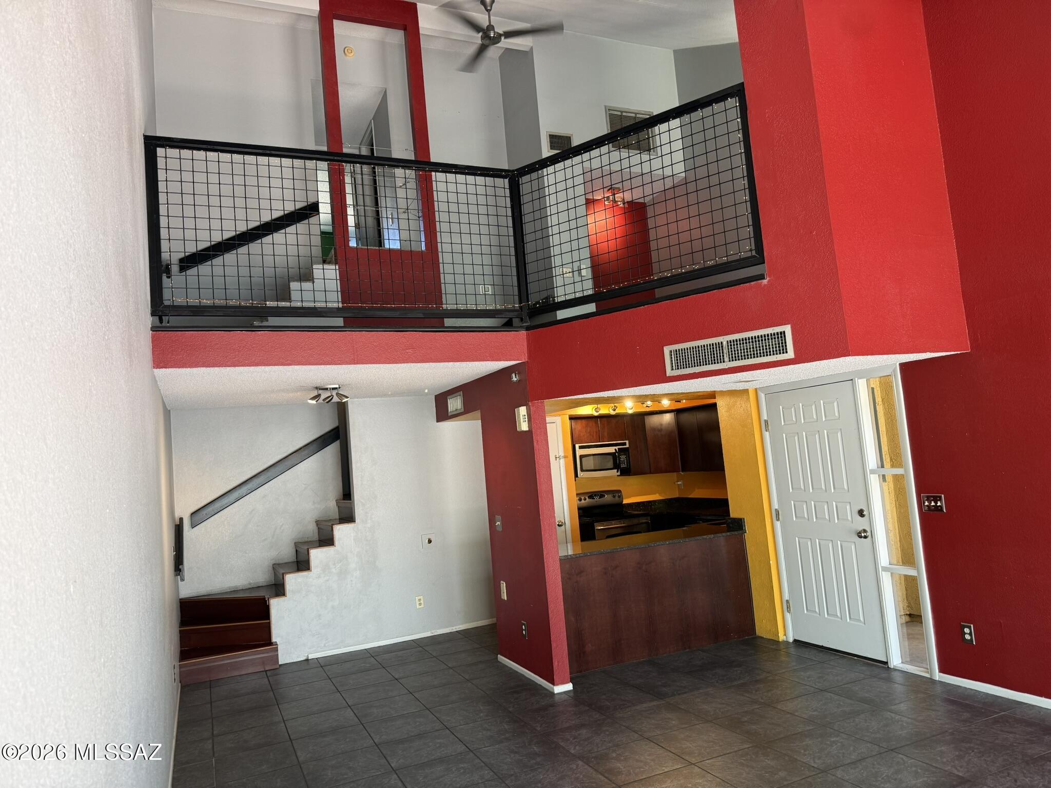 3105 E Corte De La Raqueta