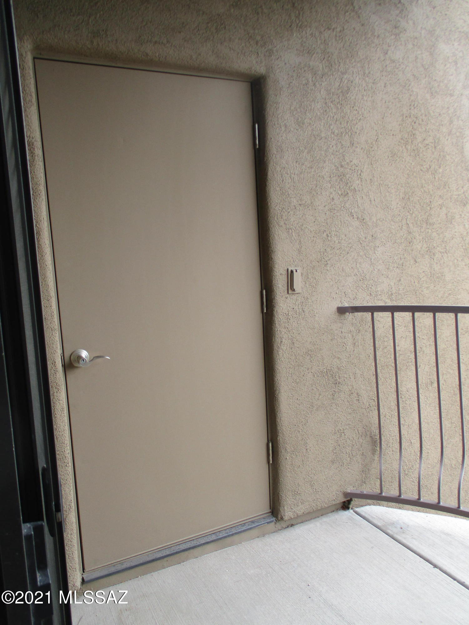 Placita Escondida Bldgs 18-20 Units 1-204 - Residential Lease