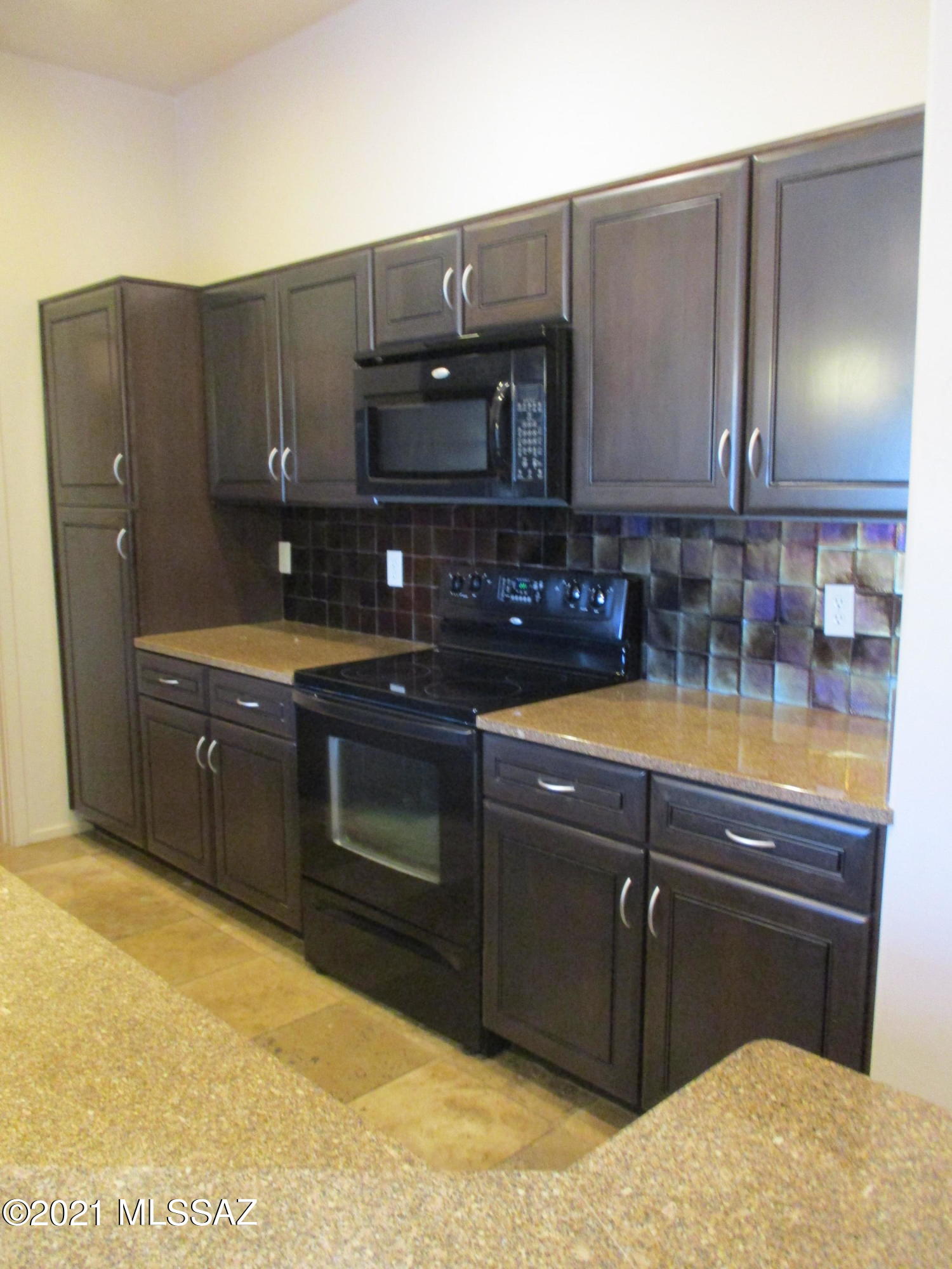 Placita Escondida Bldgs 18-20 Units 1-204 - Residential Lease