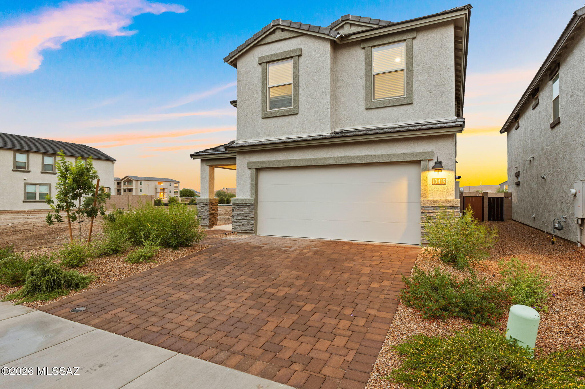 10419 W Guildford Lane