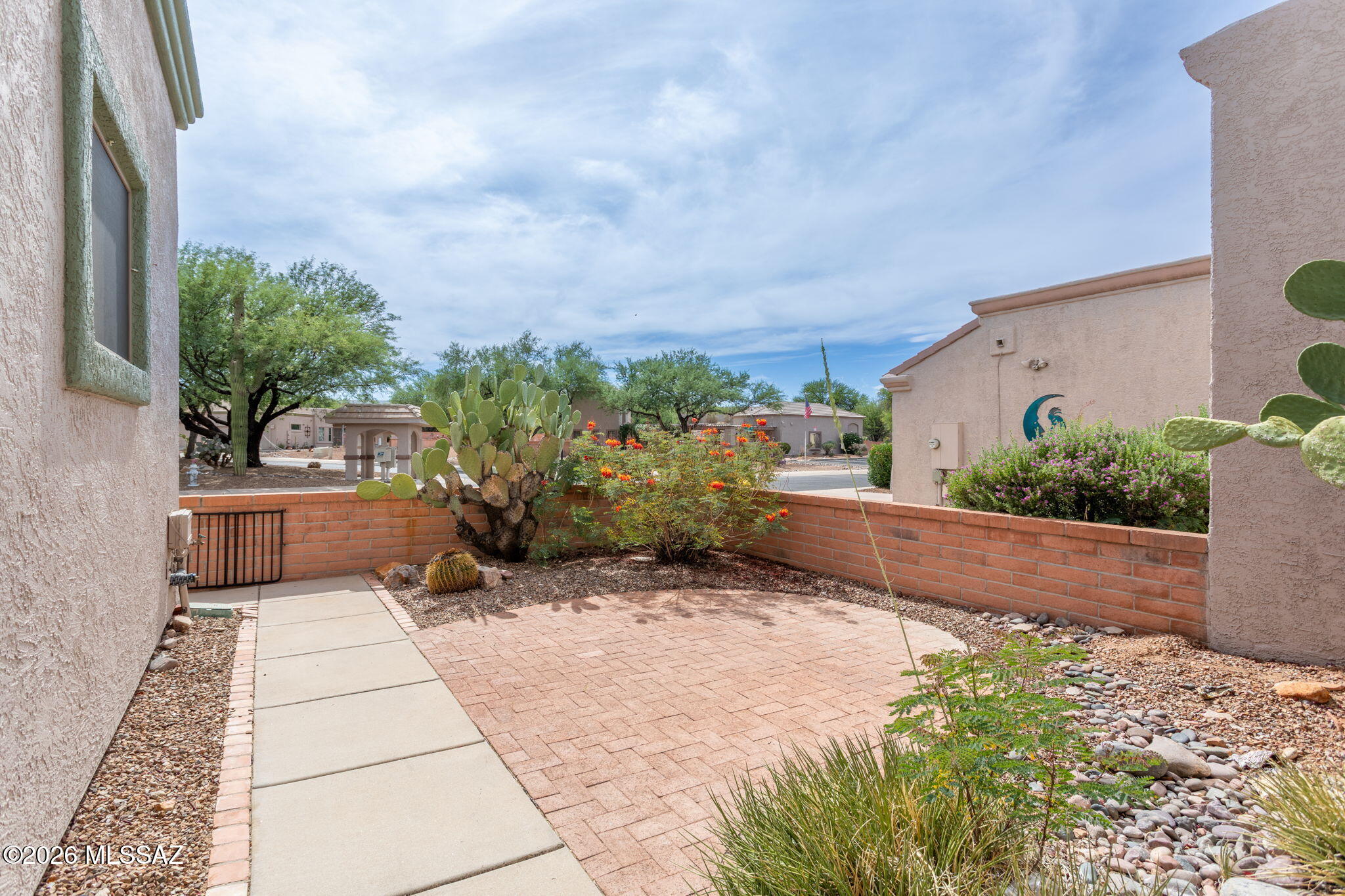 2327 S Cliff Drive