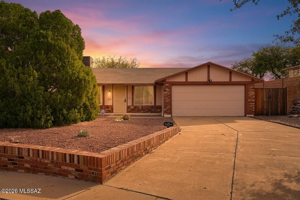 840 N Constitution Drive