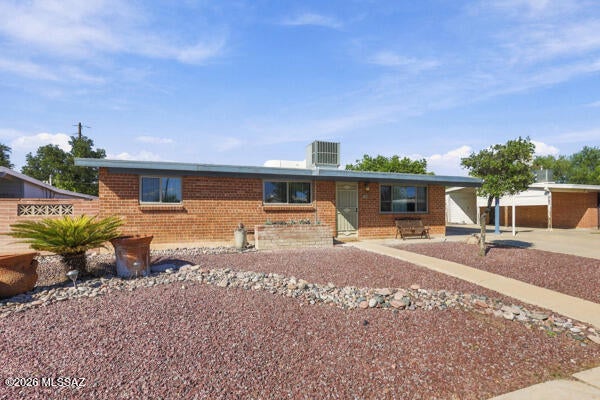 180 W Knox Drive
