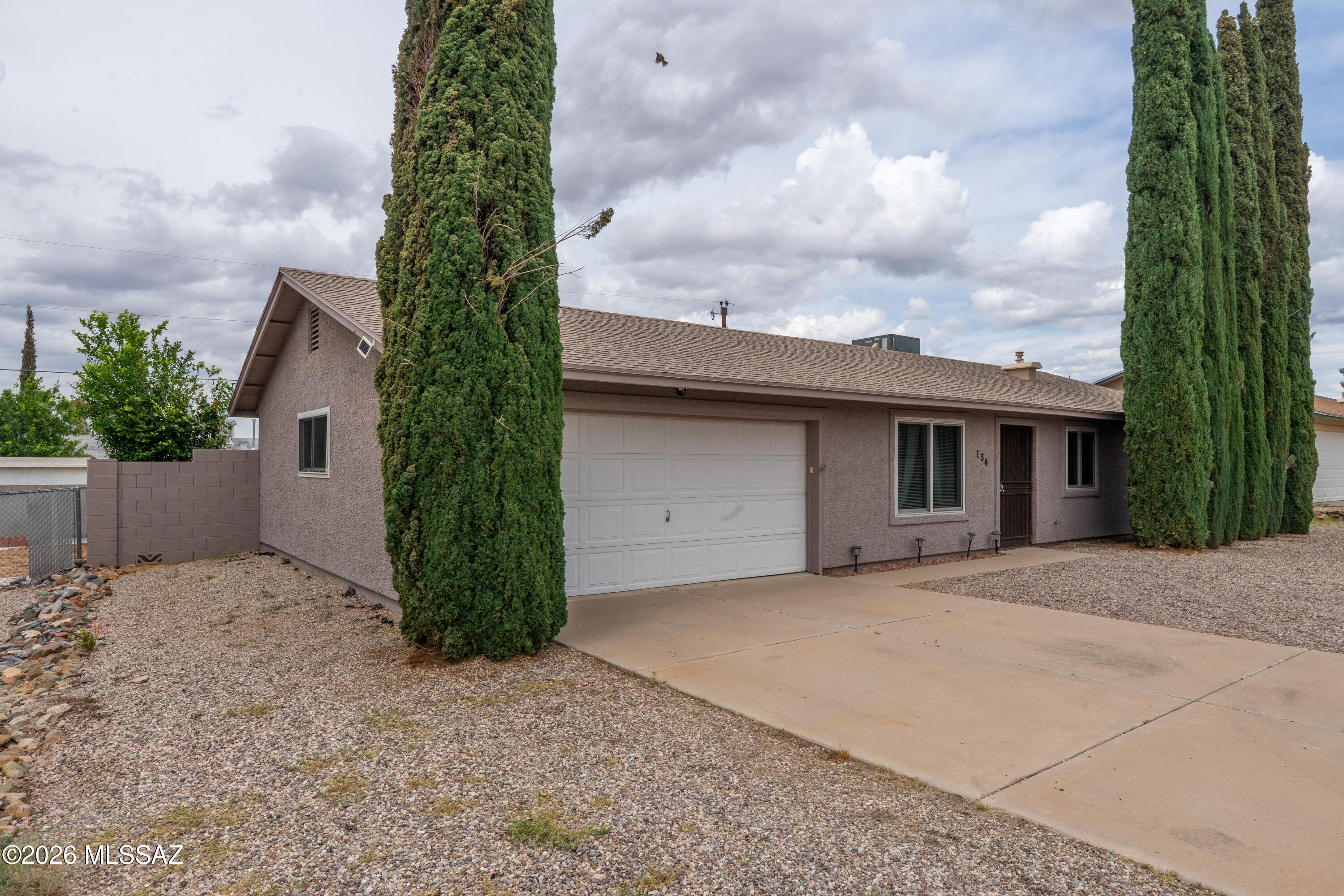 134 W George Truit Street