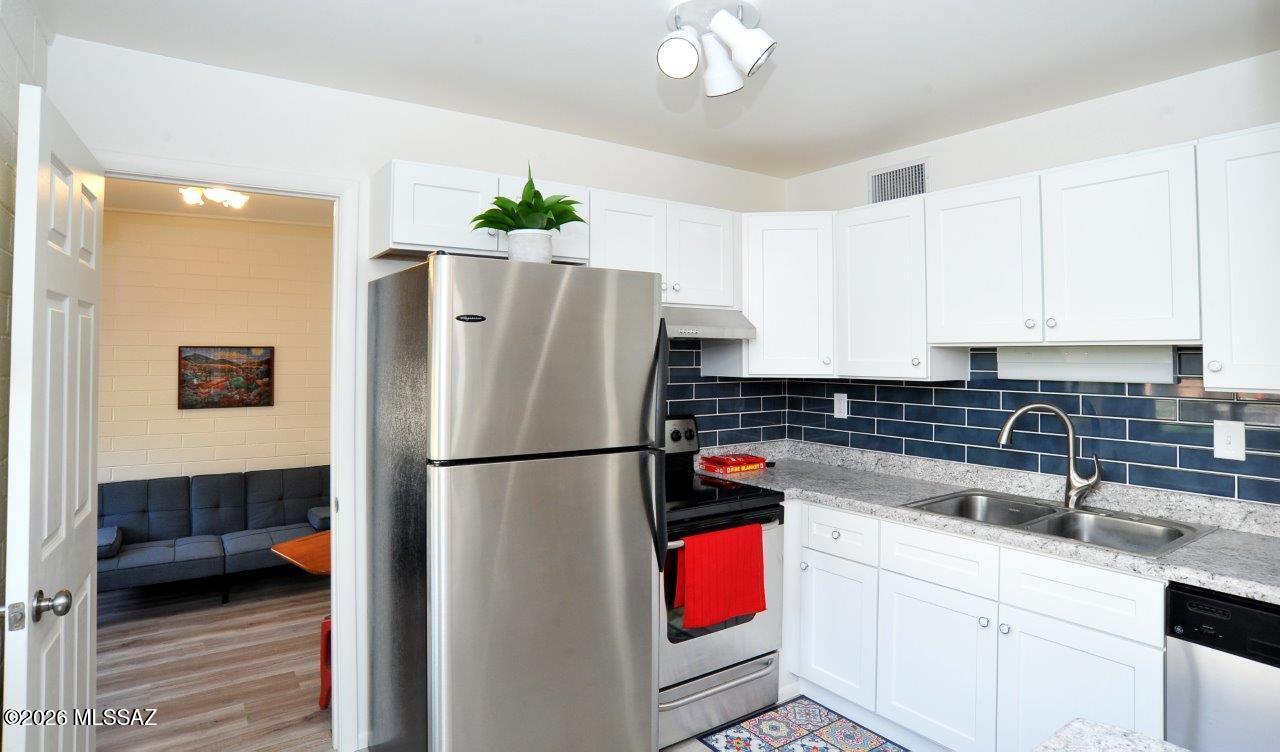 8050 E Broadway Boulevard D105