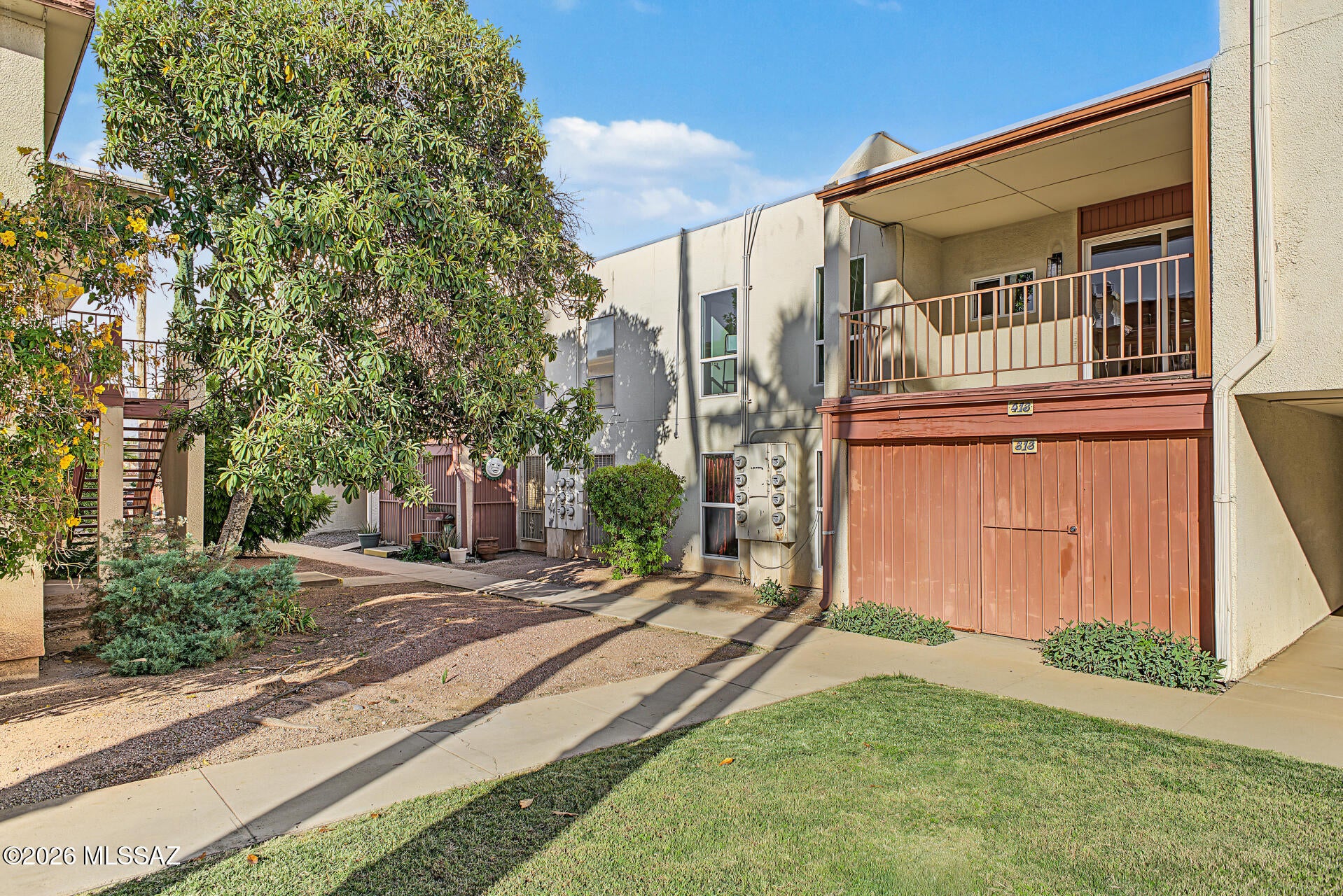 1600 N Wilmot Road 413