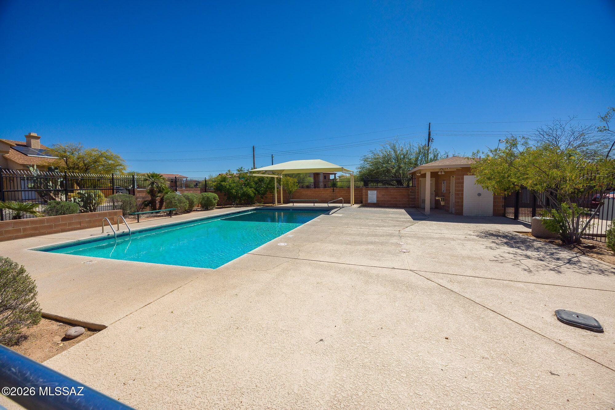 Country Club(1-221) - Residential