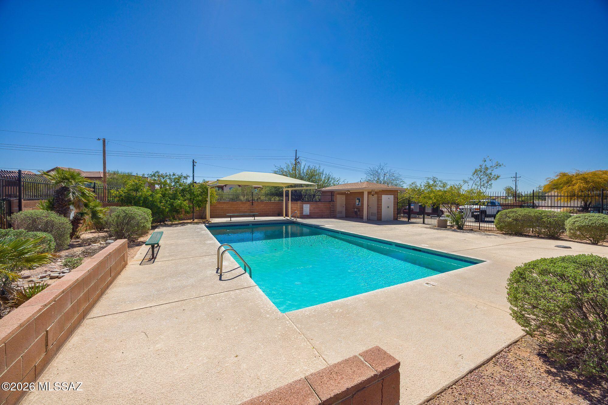 Country Club(1-221) - Residential