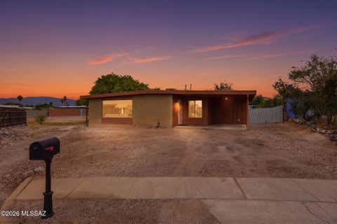 Photo of 2469 S Kevin Drive, Tucson, AZ 85748 (MLS # 22616996)