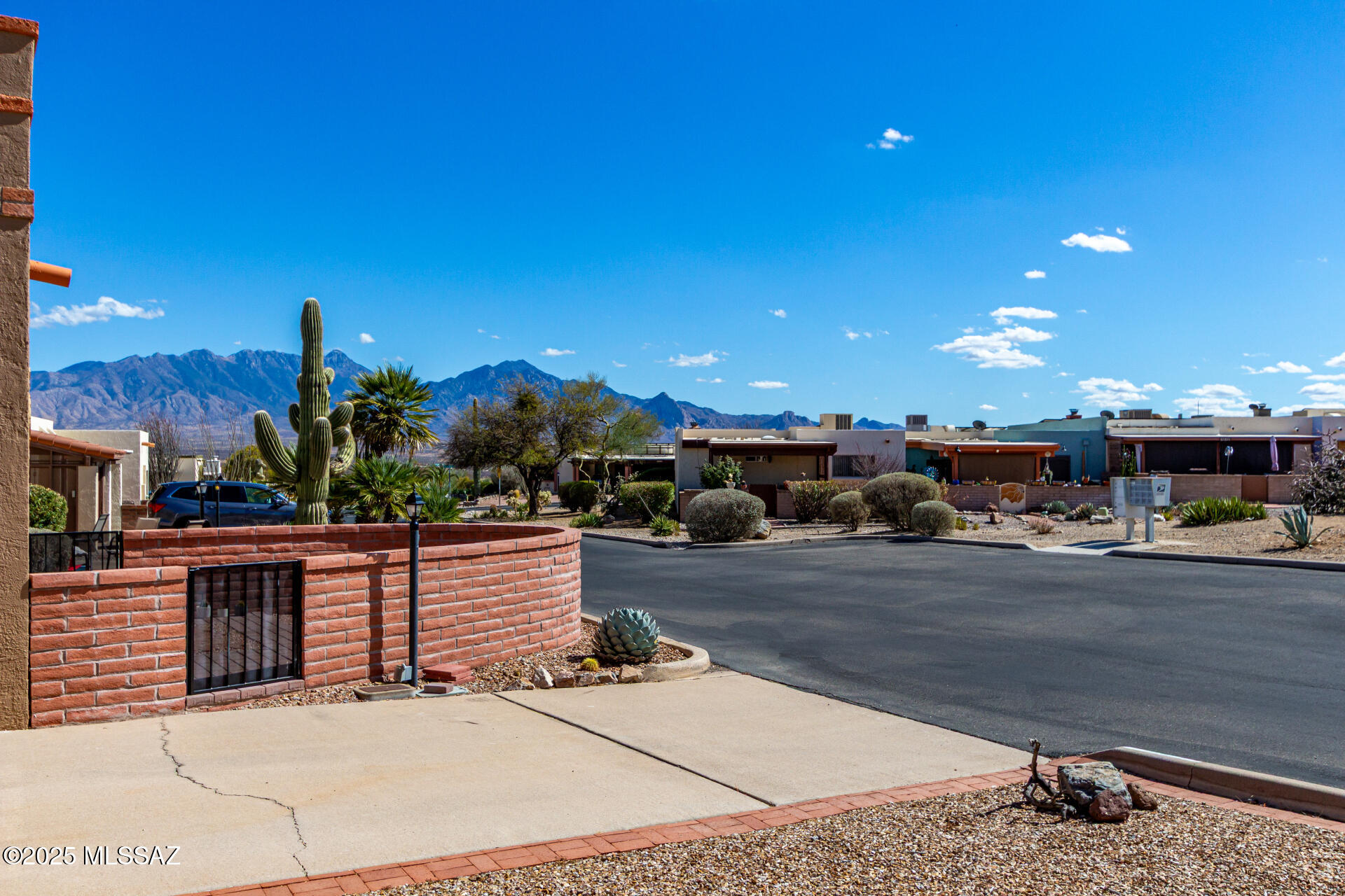 1306 W Camino Lucientes