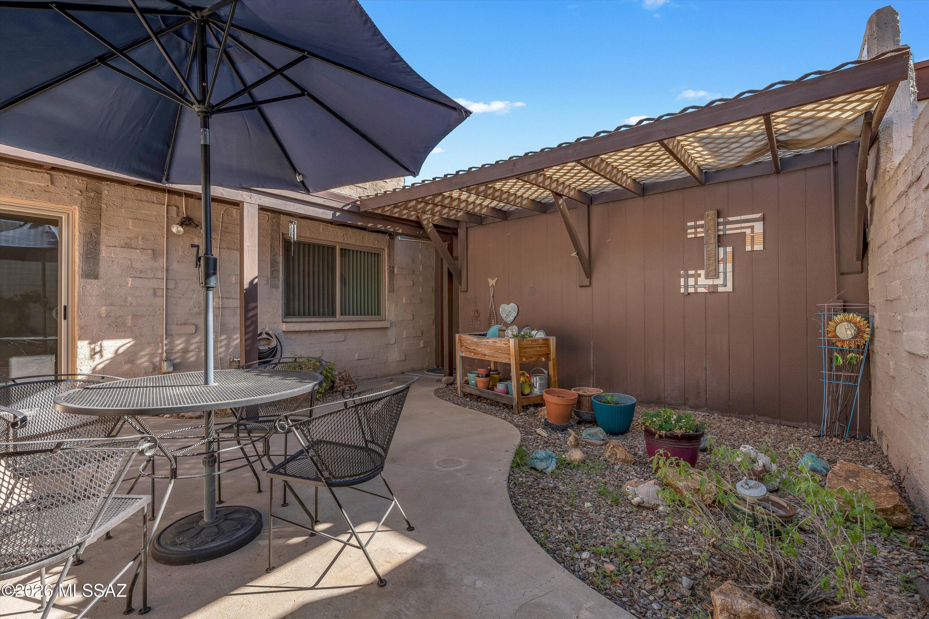 Sierra Twnhss. (1-21) - Residential