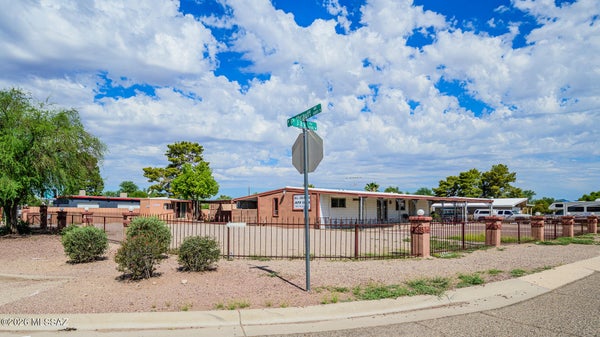 4811 N JAY AVE, TUCSON, AZ 85705 - Image 50ee37831707ba17fc02fa95f74d4113/596508598