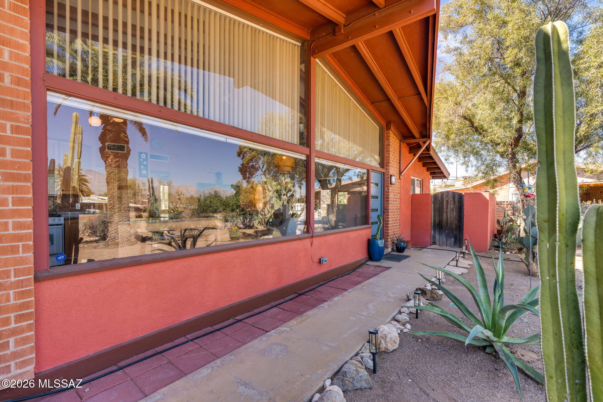 El Cerrito Est - Residential