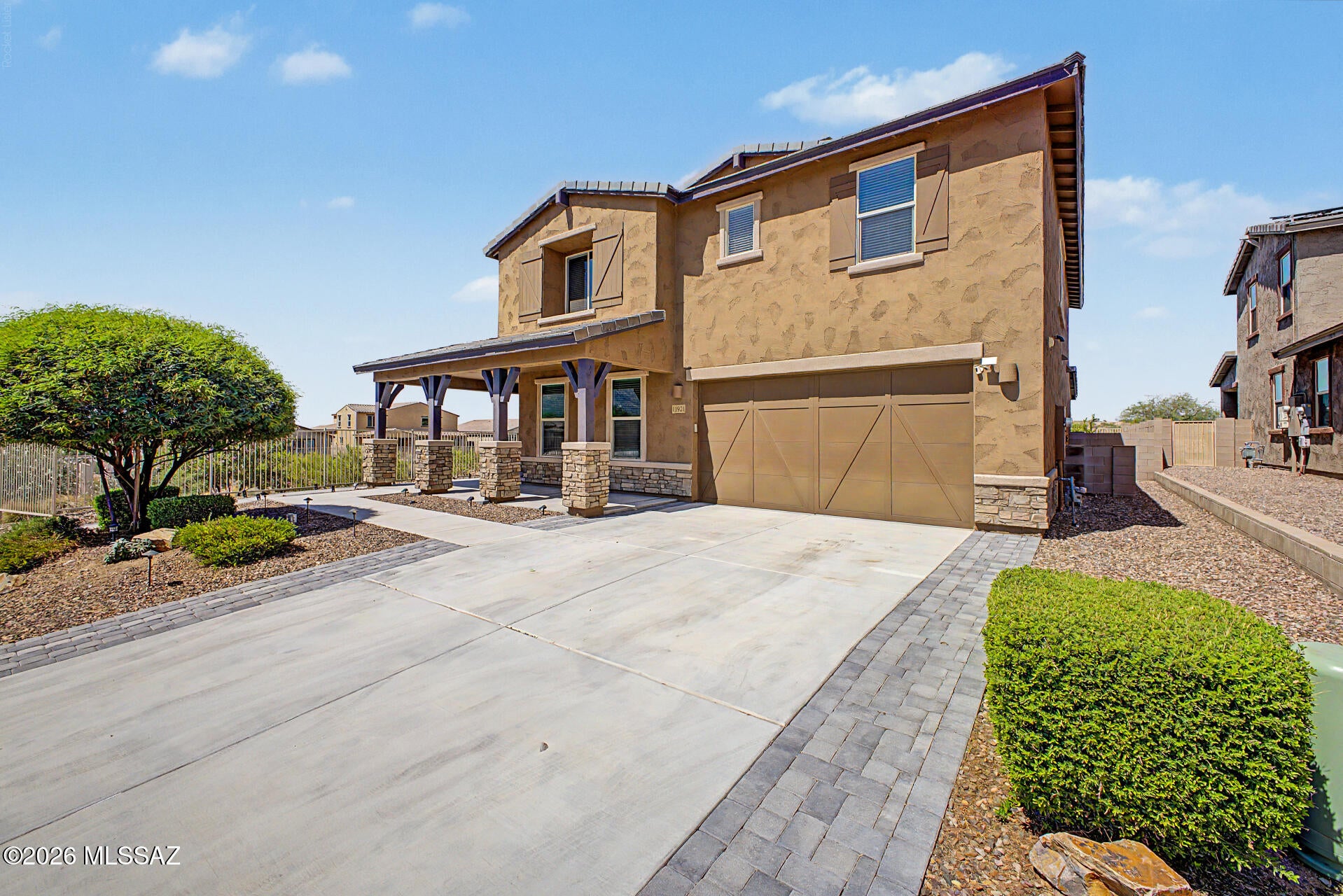 11921 N Silver Village Place