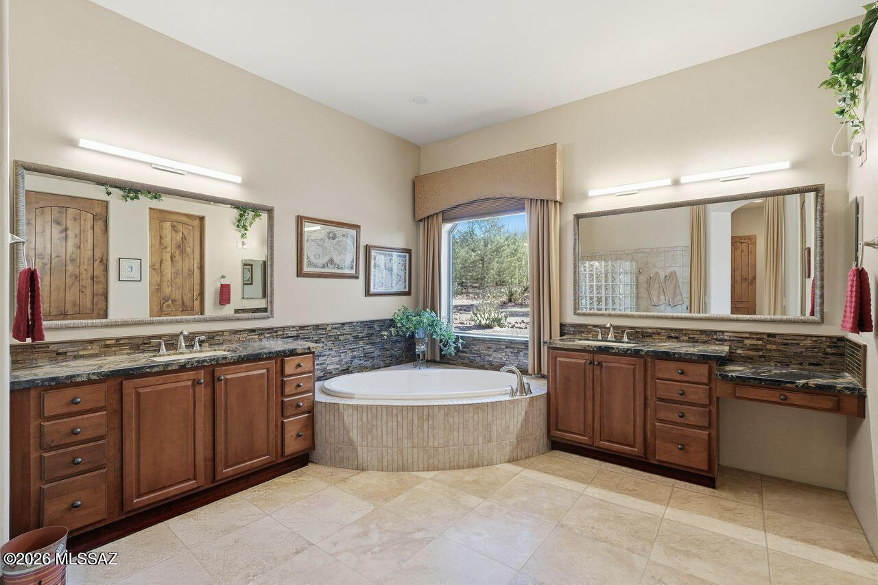 Dos Lagos at Dove Mountain (1-91) - Residential