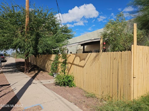 Photo of 2525 S 8th Avenue, Tucson, AZ 85713 (MLS # 22625182)