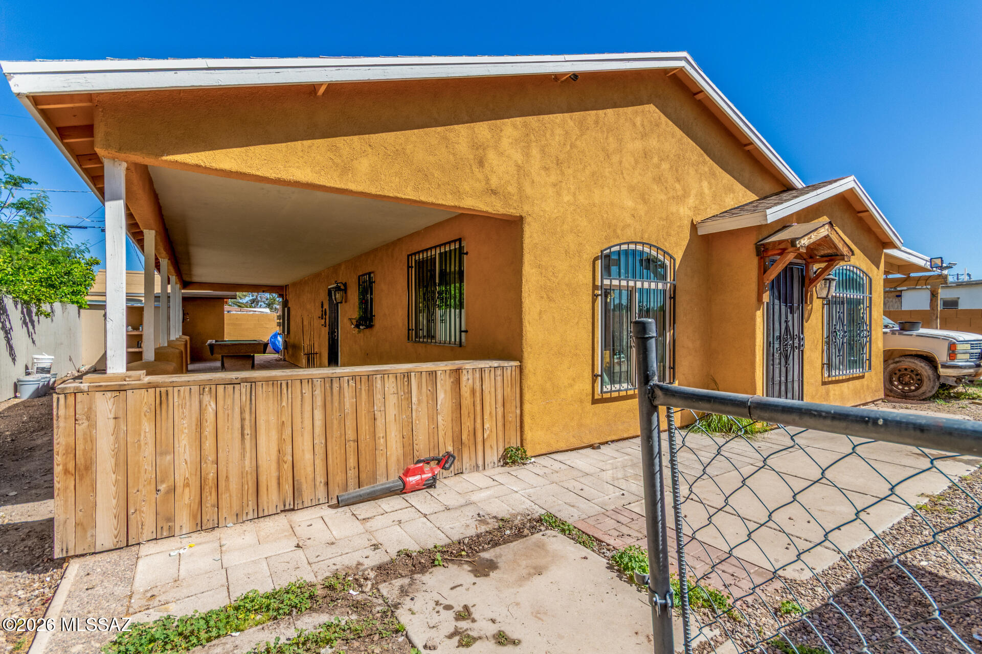 214 W Missouri Street