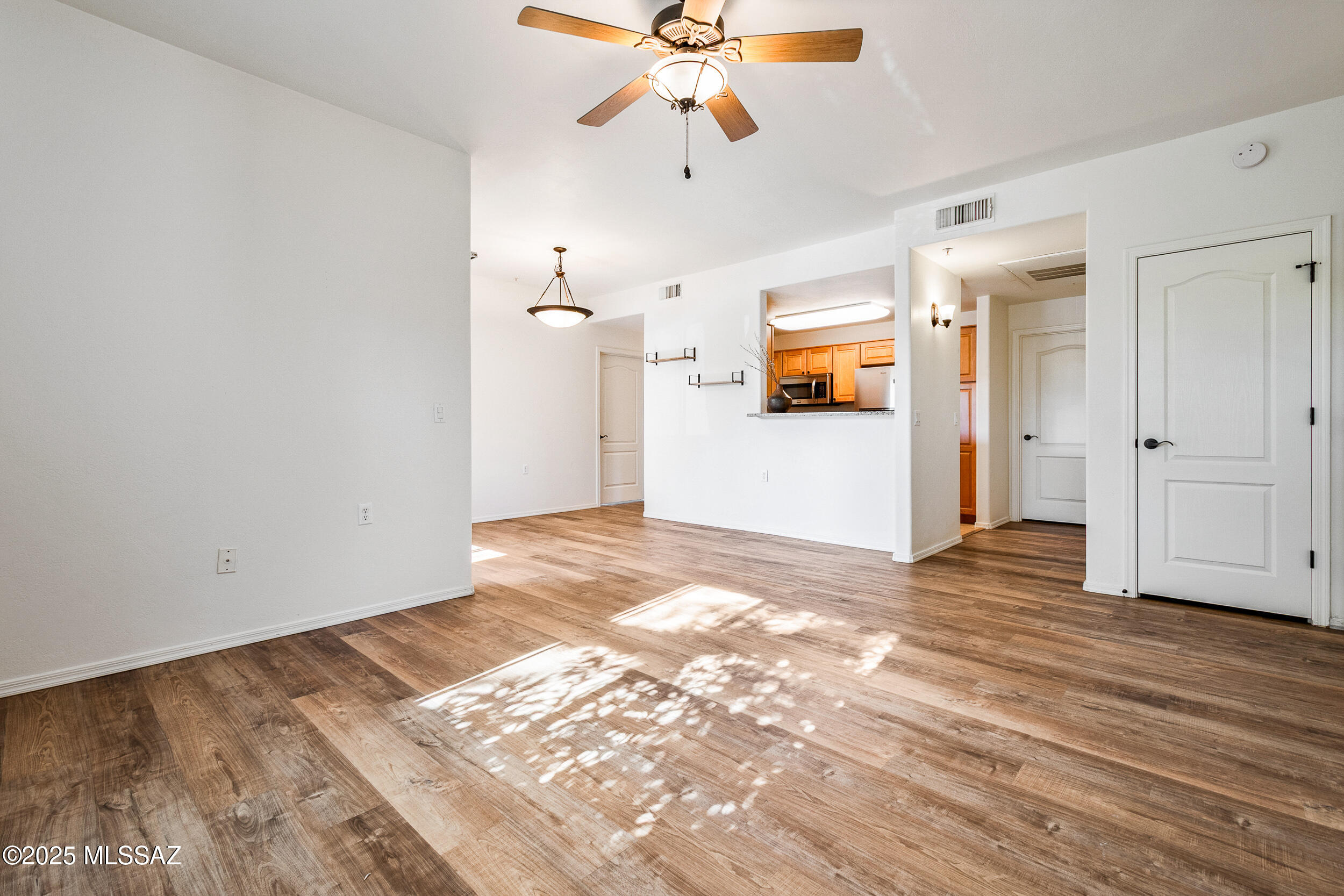 2550 E River Road 7102