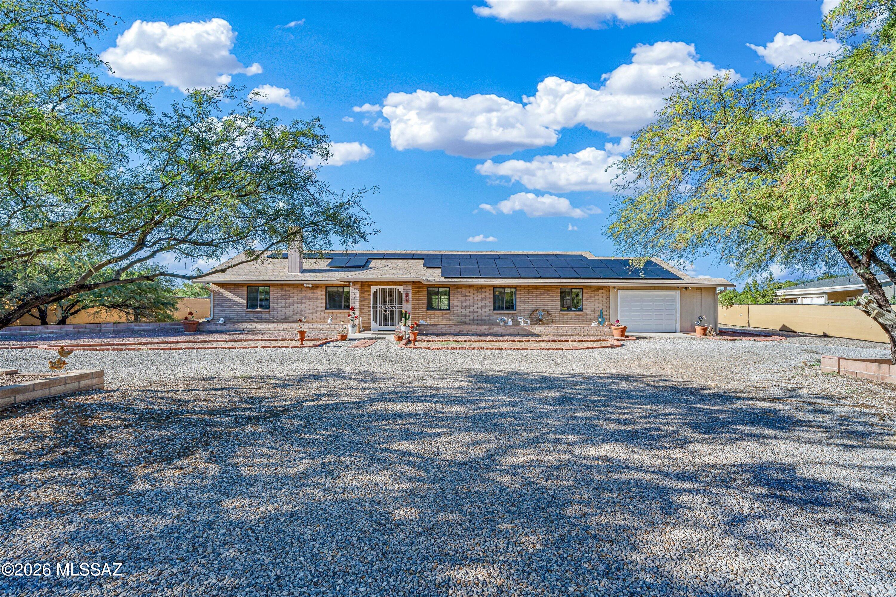 15694 N Twin Lakes Drive