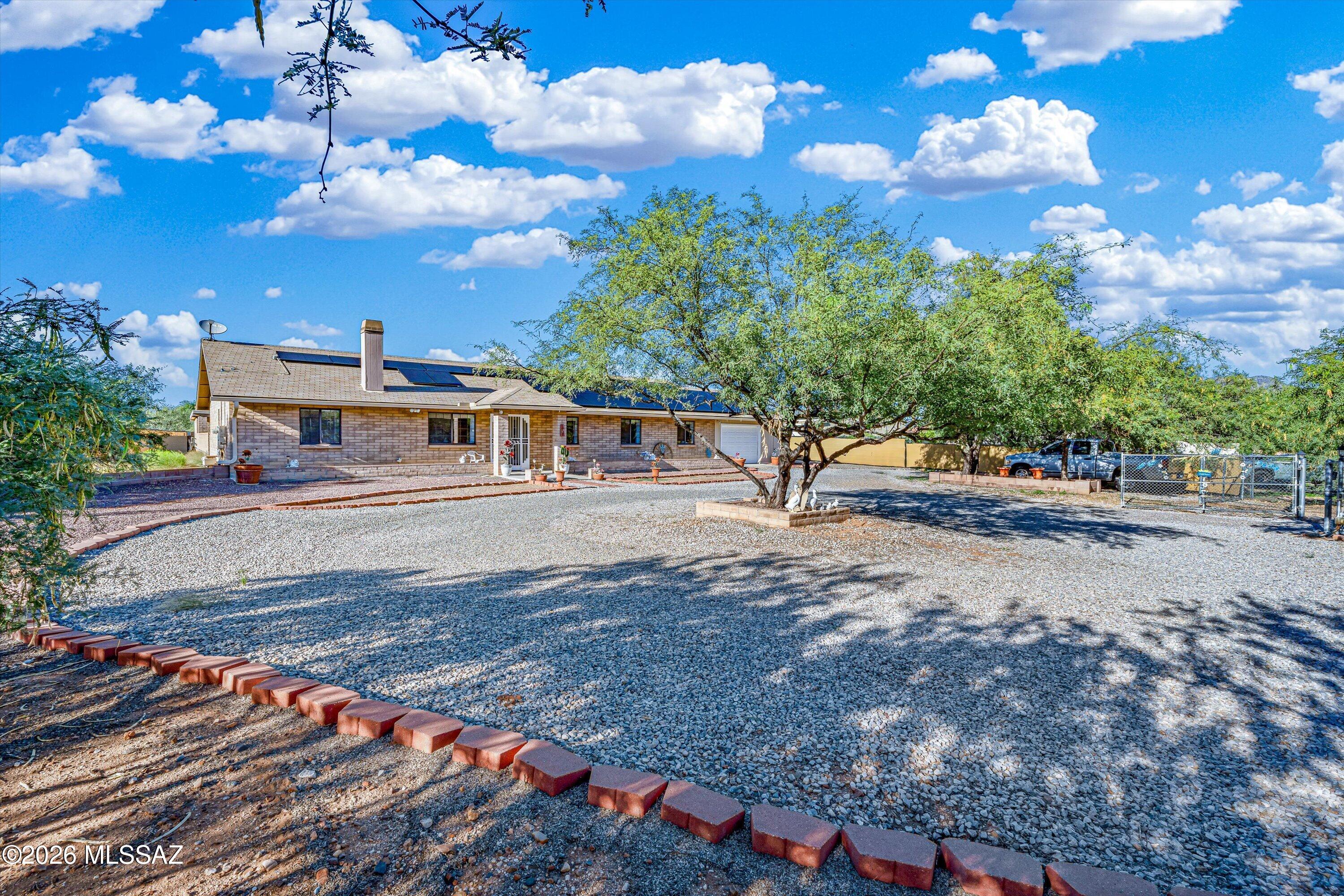 15694 N Twin Lakes Drive