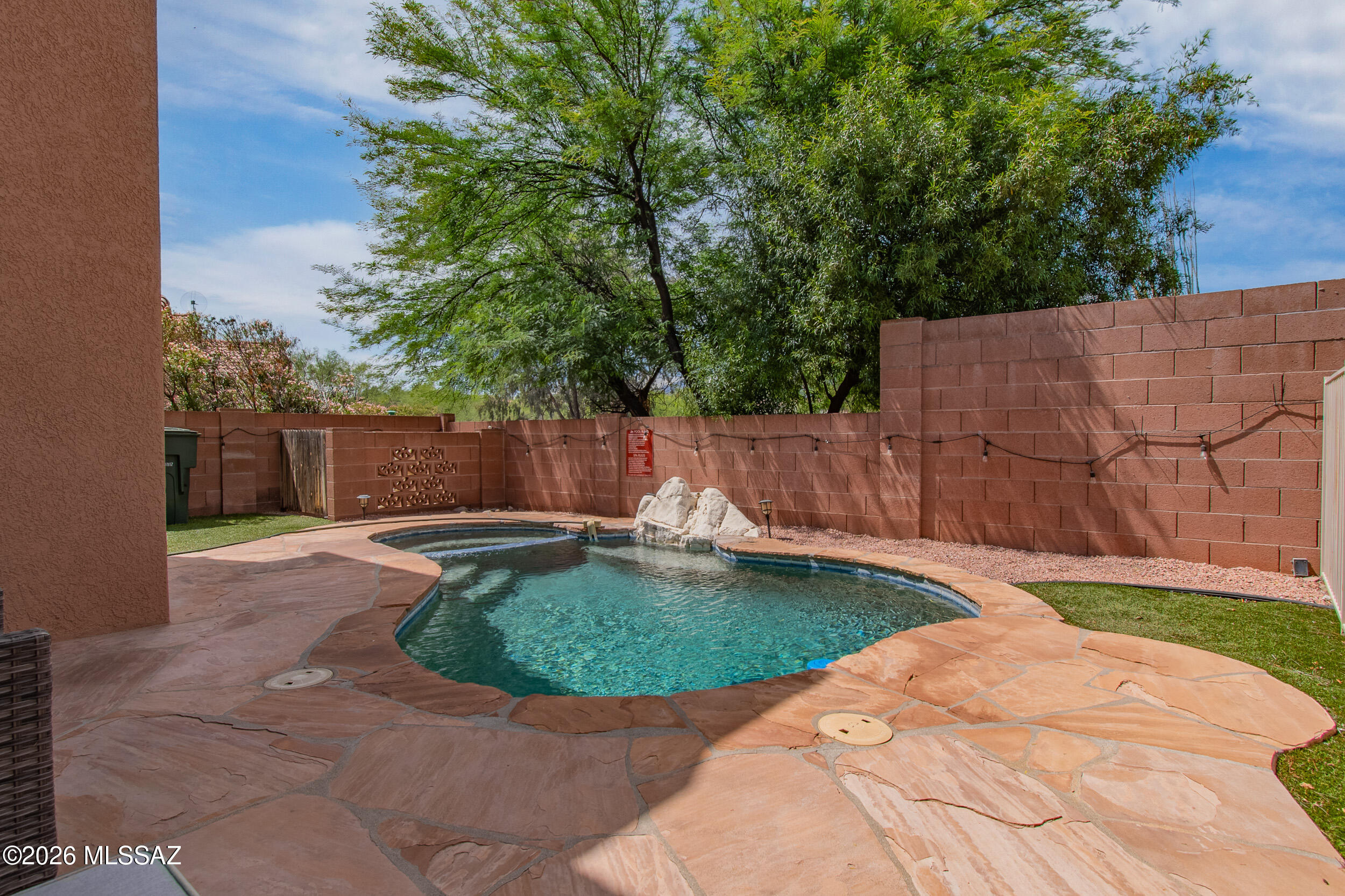 Catalina Point (1-32) - Residential