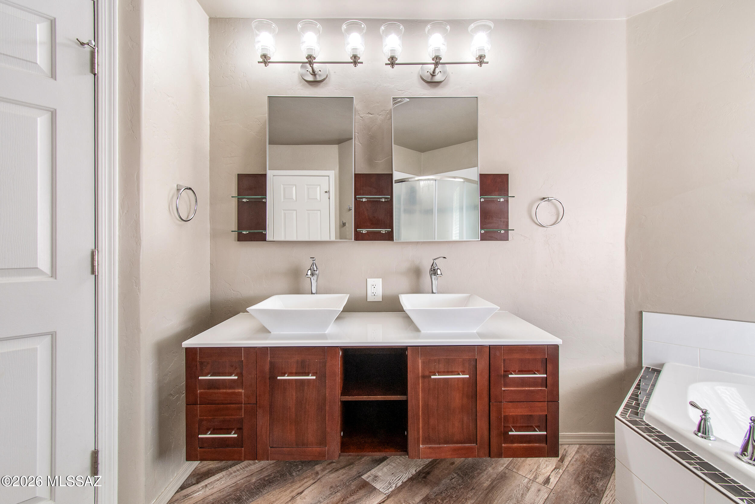 Catalina Point (1-32) - Residential