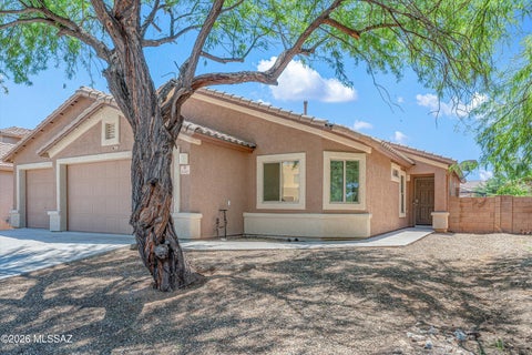 Photo of 6443 W Elk Falls Way, Tucson, AZ 85757 (MLS # 22620498)