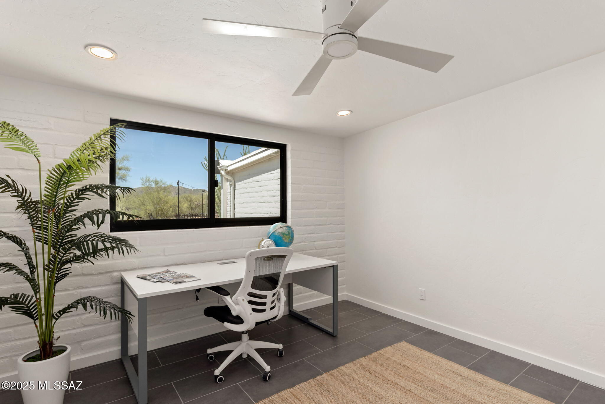 La Cholla Airpark - Residential