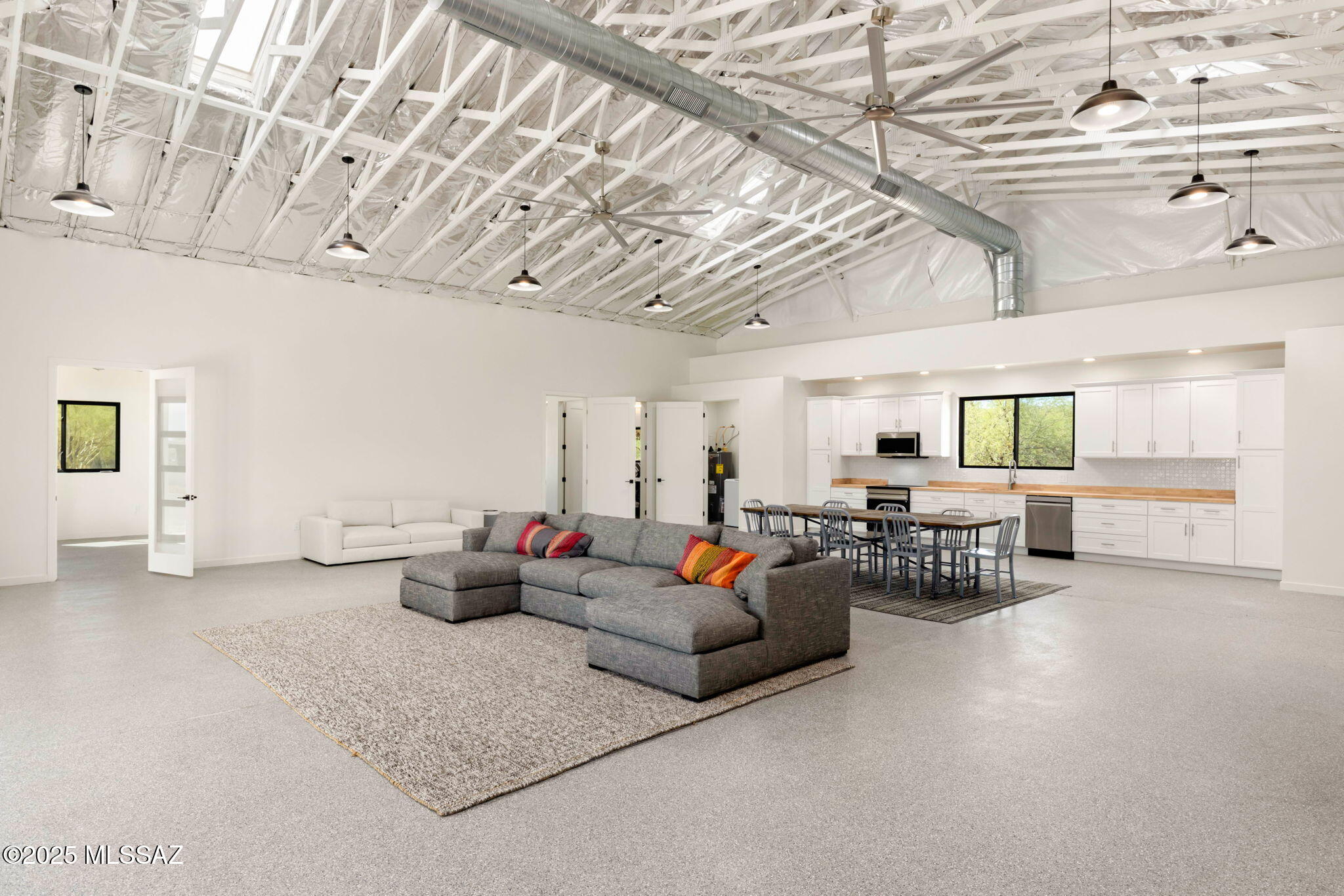 La Cholla Airpark - Residential