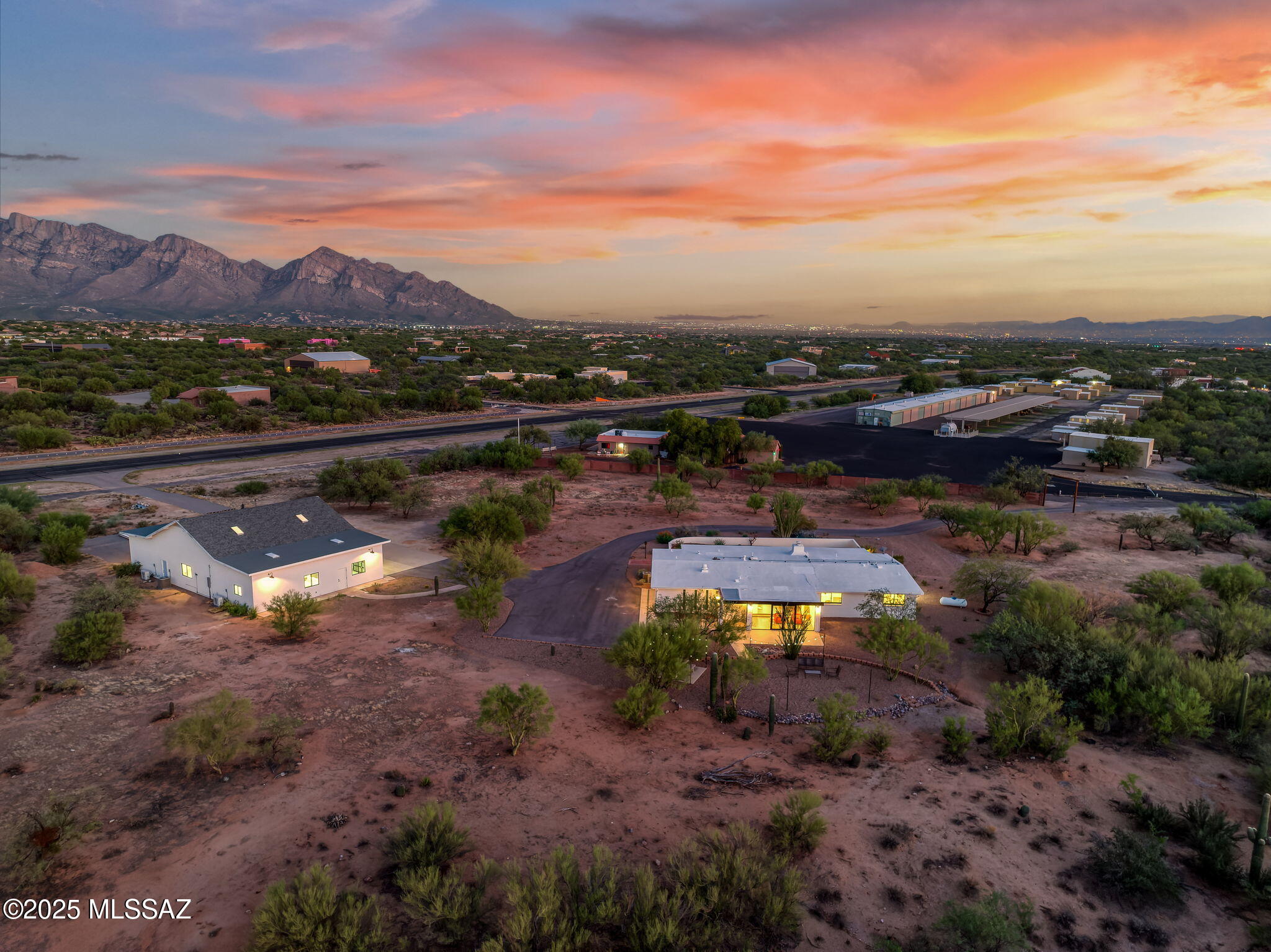 La Cholla Airpark - Residential