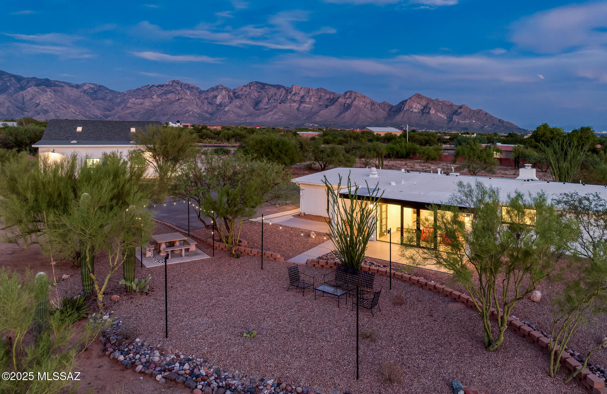 La Cholla Airpark - Residential