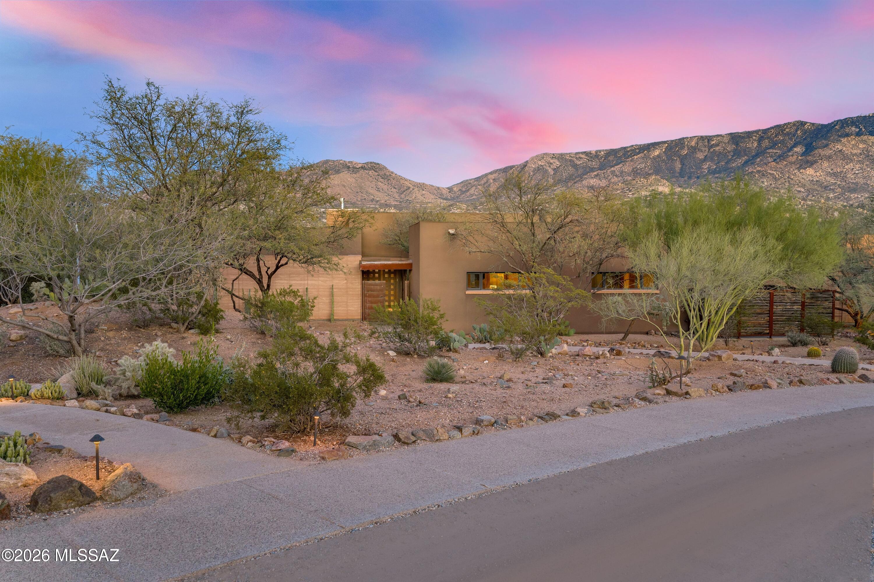 5000 E Via Estancia Miraval 12